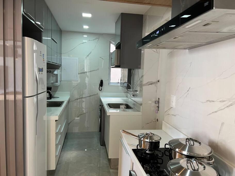 Apartamento Copacabana Lateral Mar Rio de Janeiro
